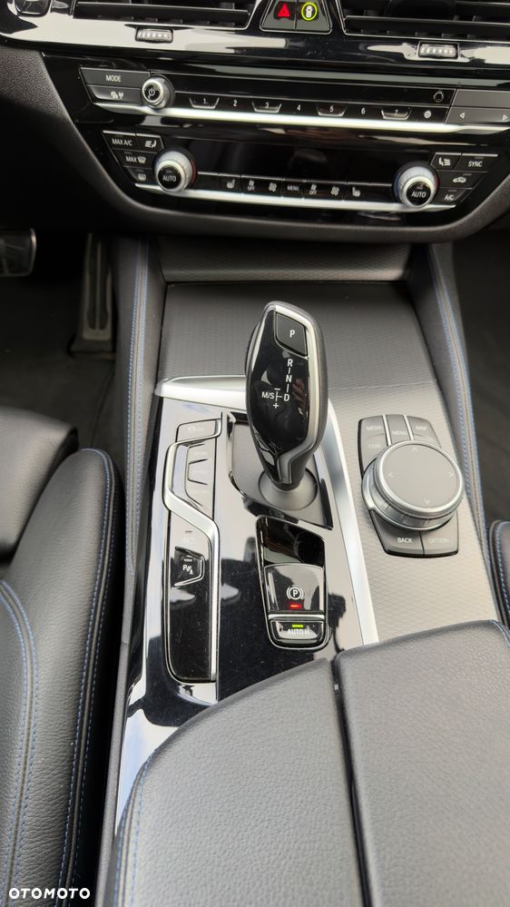 BMW Seria 5 530e xDrive - 12