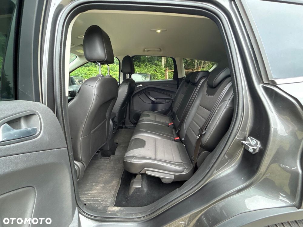 Ford Kuga - 29