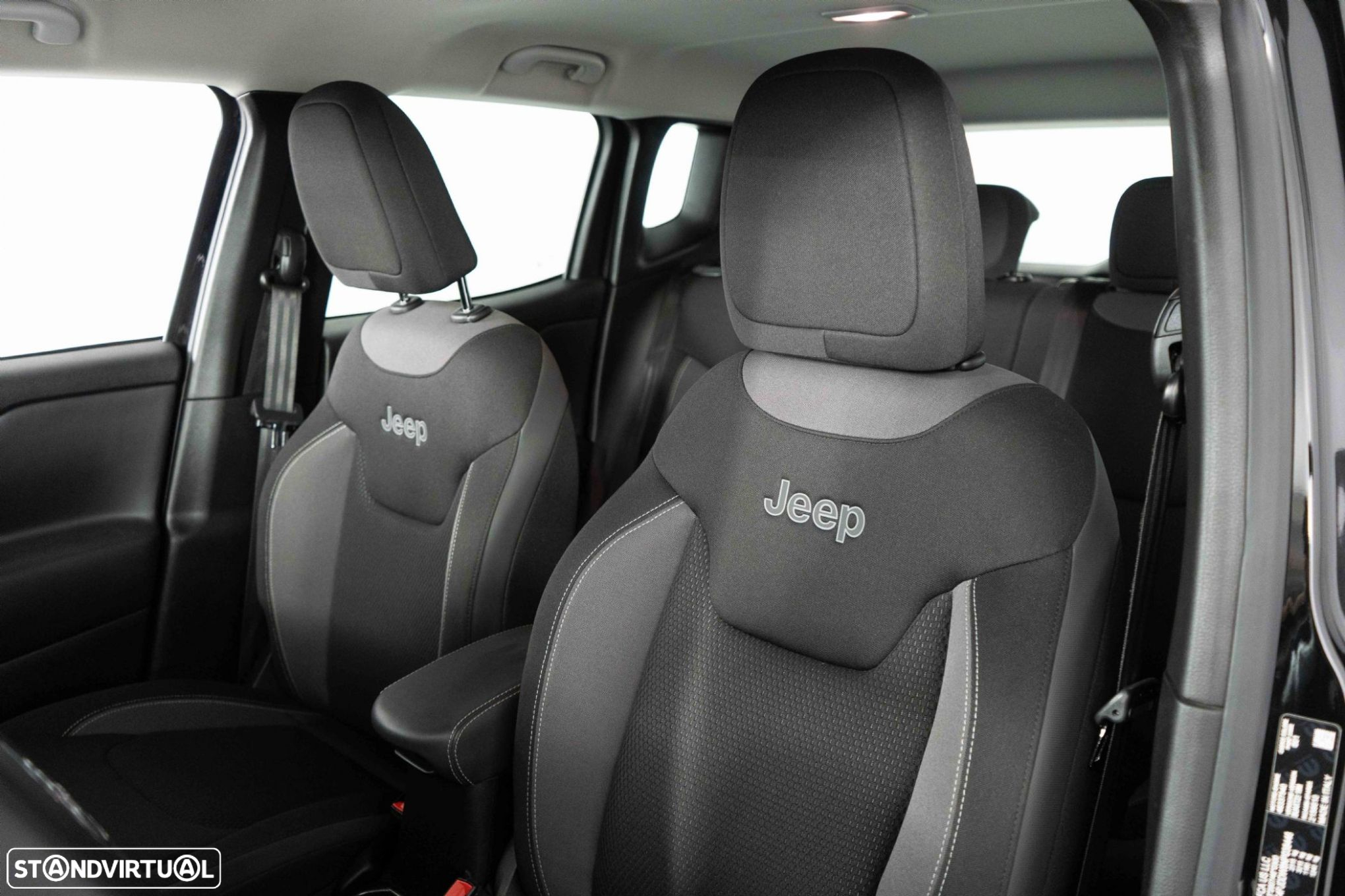Jeep Renegade 1.3 TG 4Xe Limited - 8