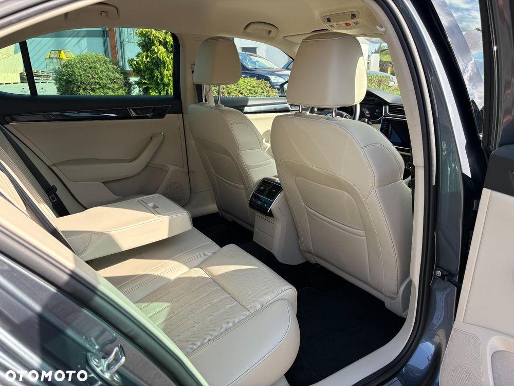Skoda Superb 2.0 TDI L&K DSG - 29