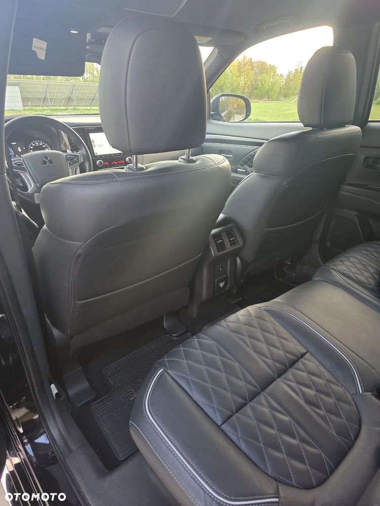 Mitsubishi Outlander 2.4 4WD Diamant+ - 15