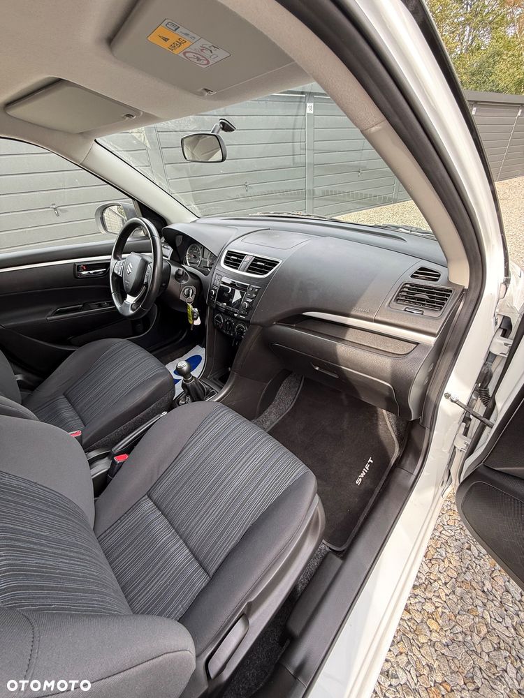 Suzuki Swift 1.2 Dualjet Allgrip Comfort - 21