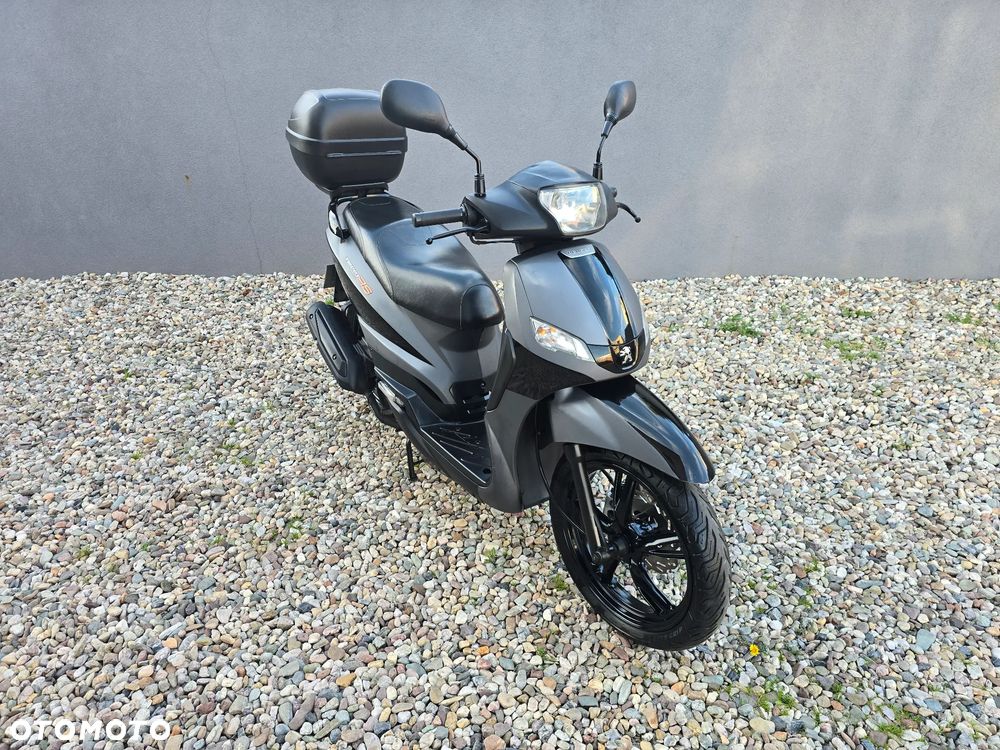Peugeot Tweet - 2