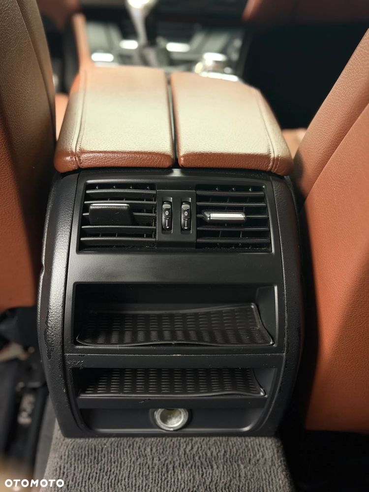 BMW Seria 5 520d - 35