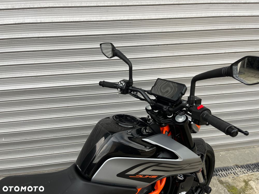 KTM Duke - 17