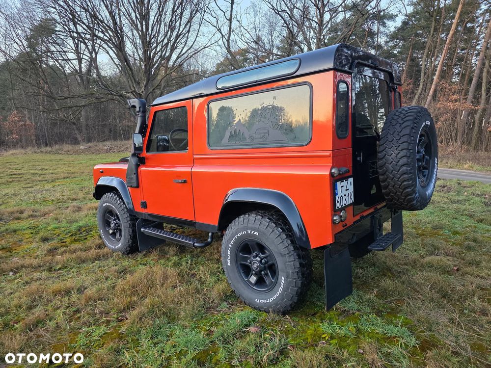 Land Rover Defender - 5