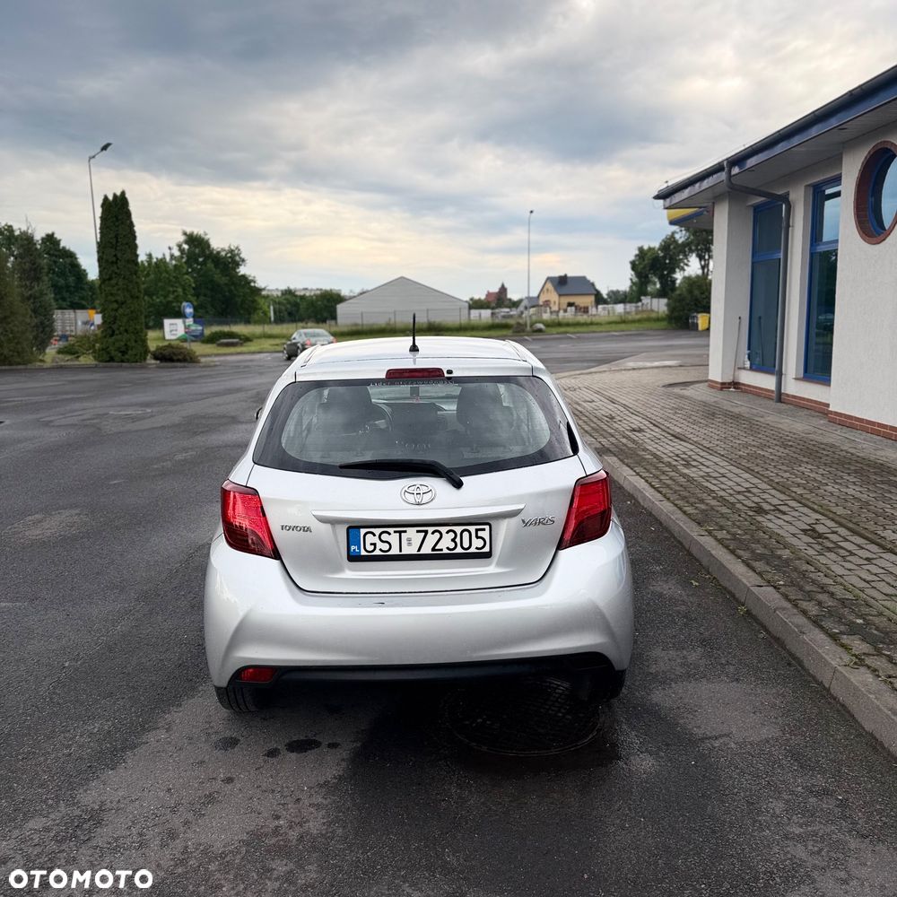 Toyota Yaris 1.4 D-4D Active - 19