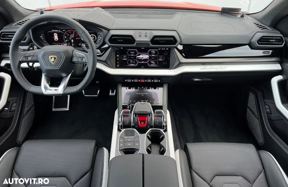 Lamborghini URUS - 13