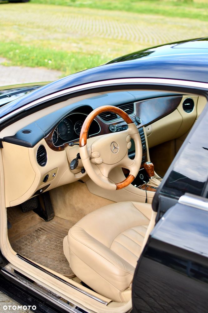 Mercedes-Benz CLS 500 - 26
