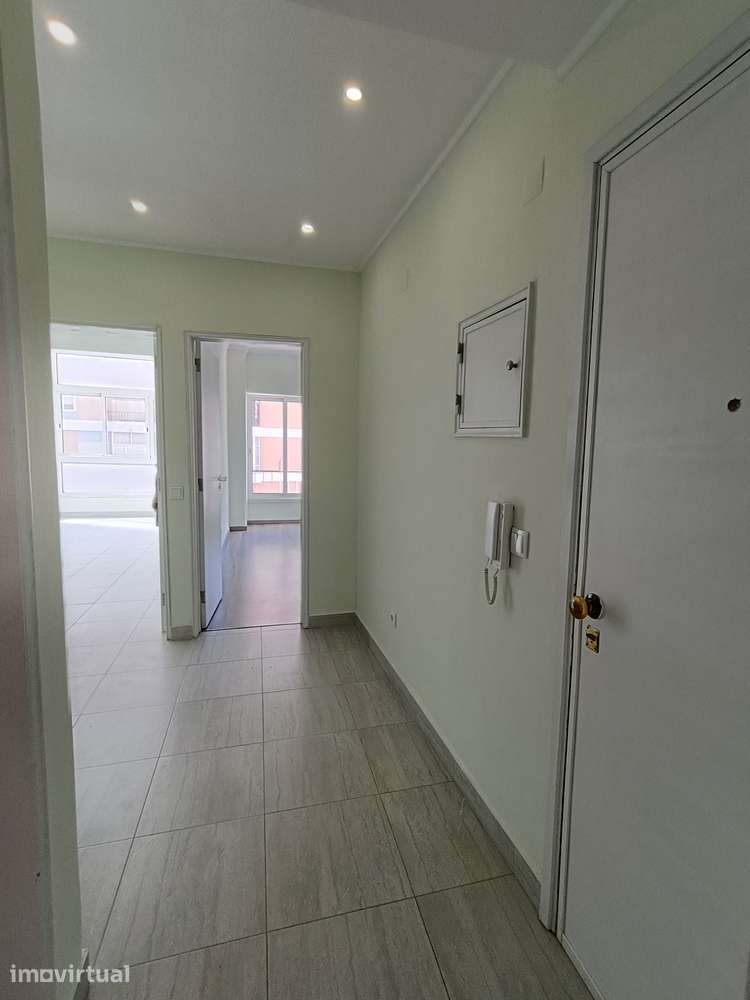 Apartamento T2 remodelado em Vila Franca de Xira - Grande imagem: 5/11