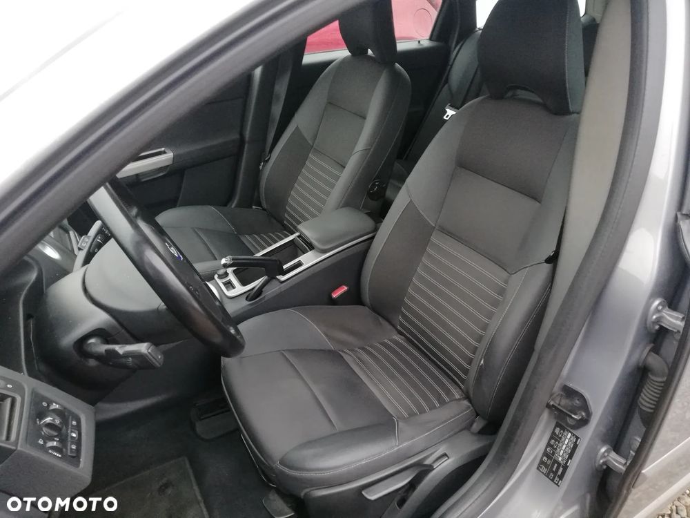 Volvo V50 1.6D DPF Momentum - 16