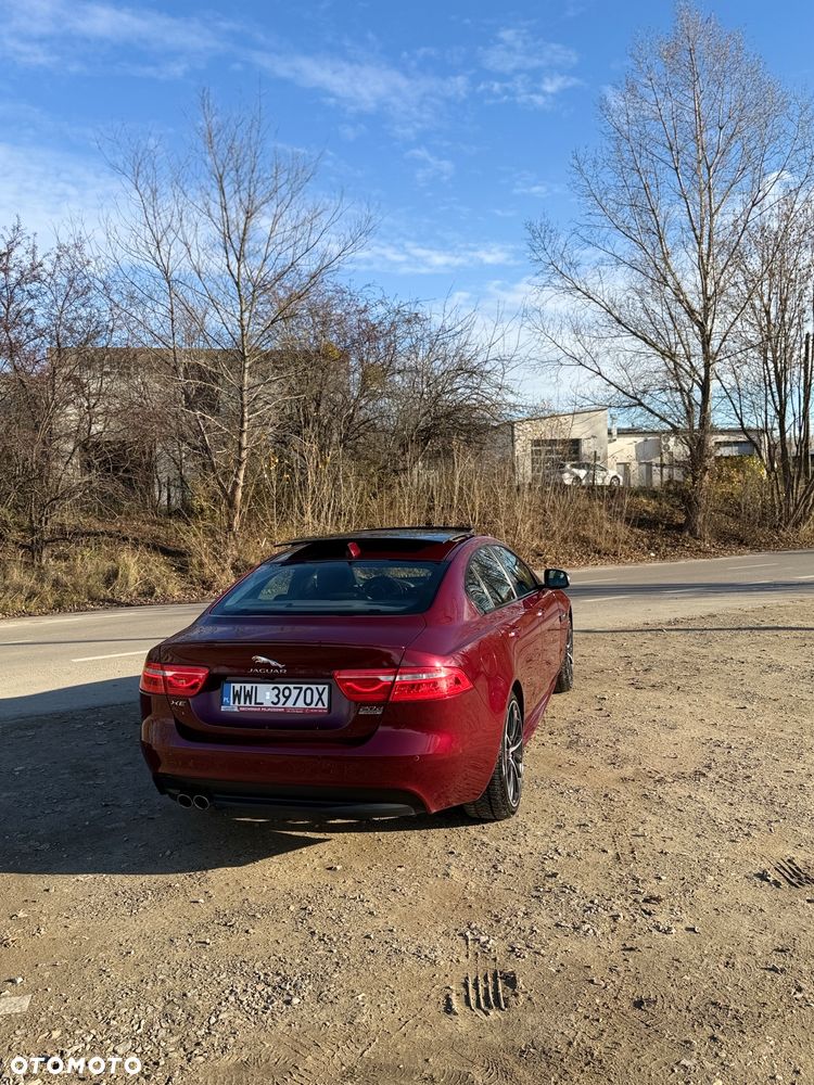 Jaguar XE 20d AWD R-Sport - 14