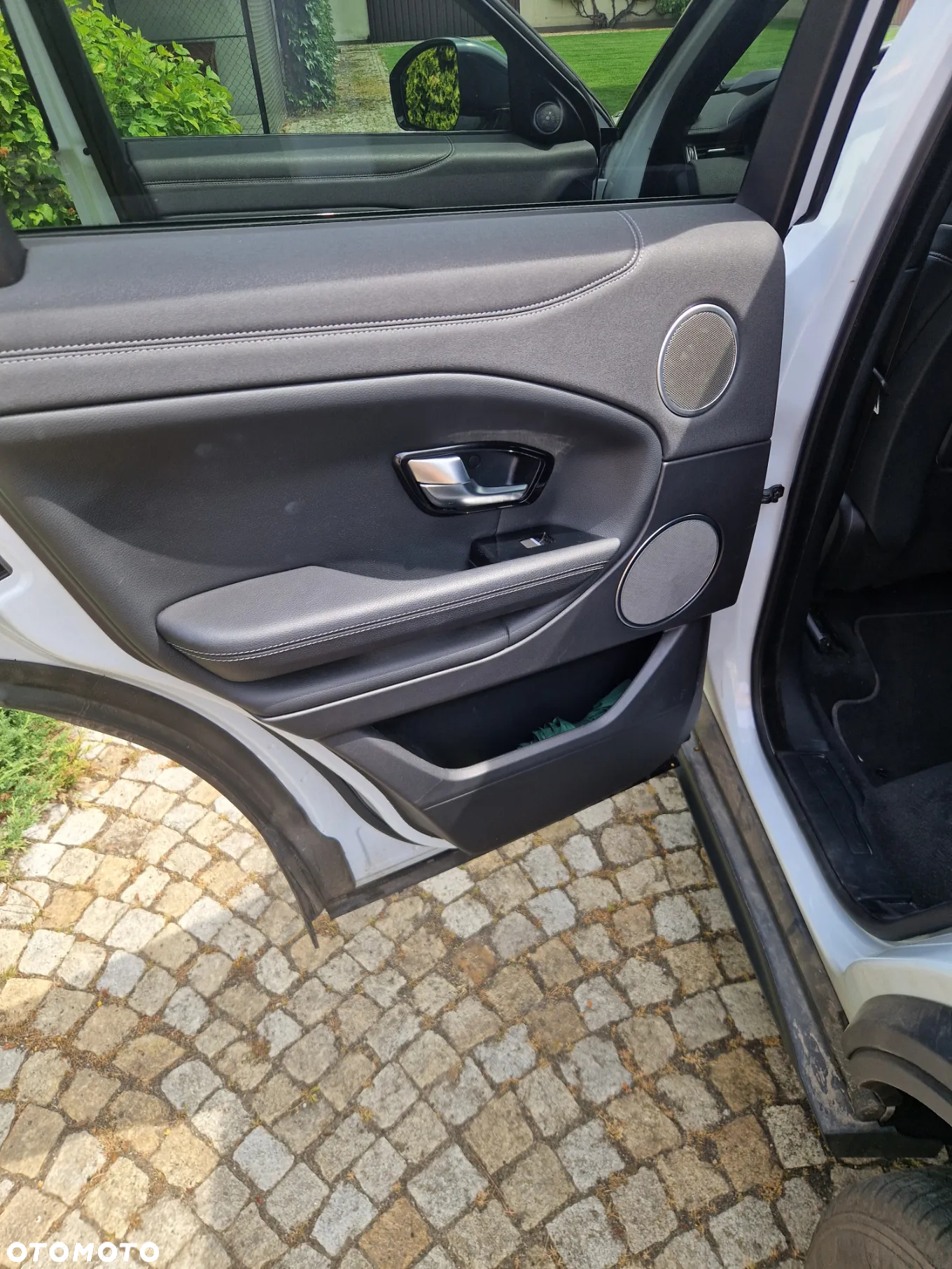 Land Rover Range Rover Evoque - 25