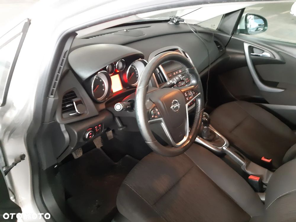 Opel Astra 1.4 T Active - 11