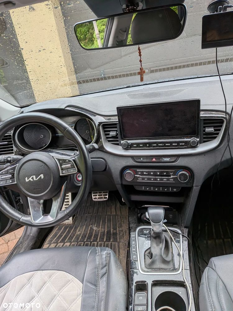 Kia Ceed 1.5 T-GDI MHEV Business Line DCT - 2