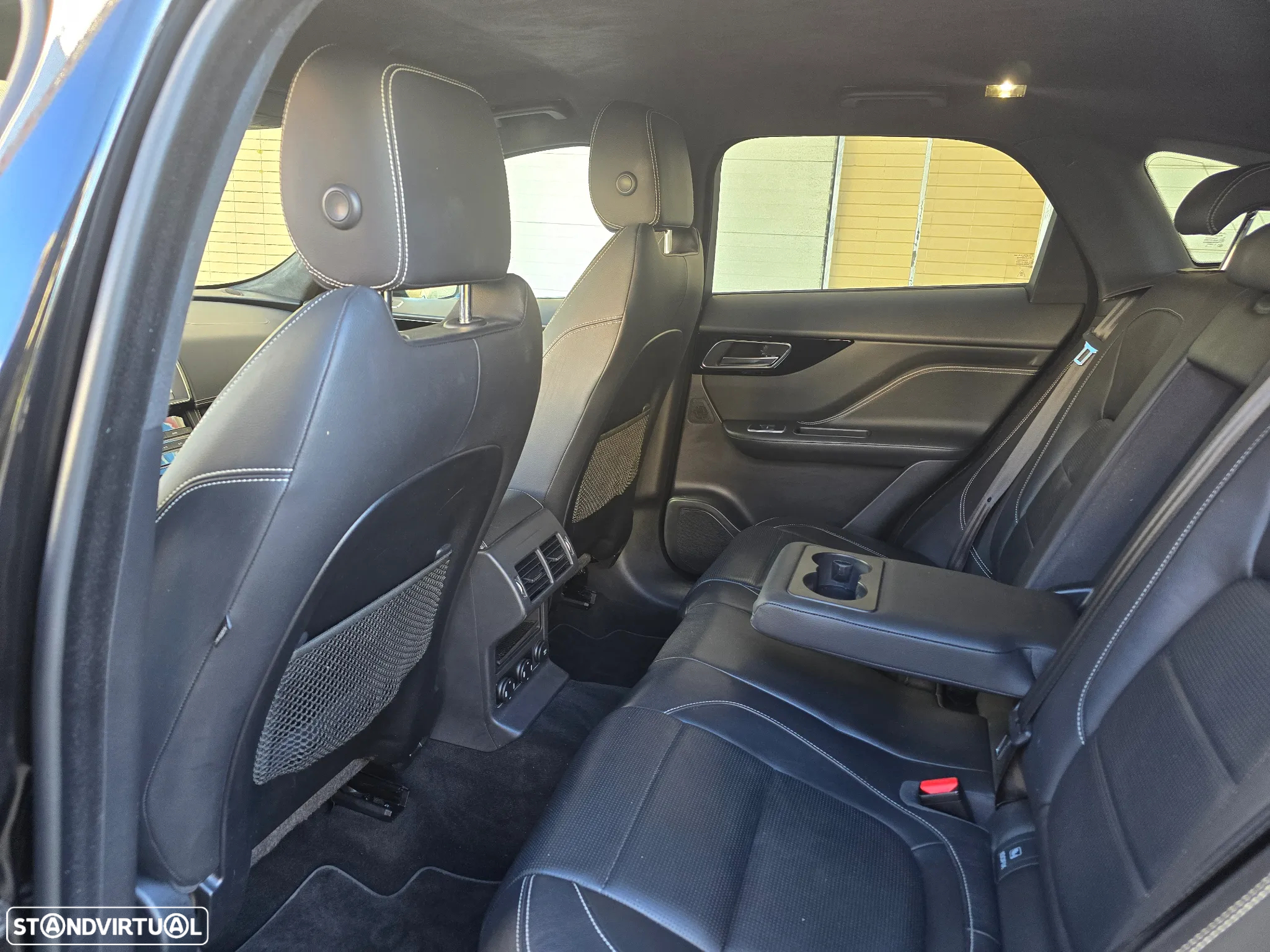 Jaguar F-Pace 2.0 i4D R-Sport Aut. - 17