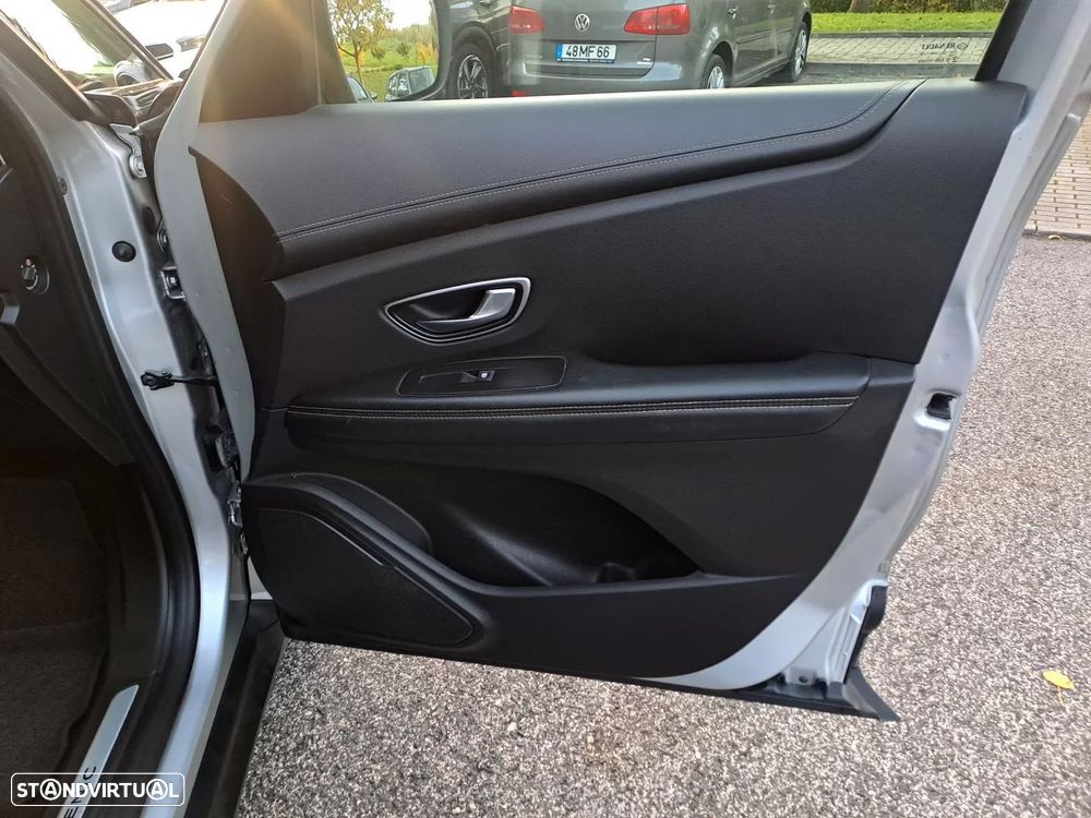 Renault Grand Scénic 1.5 dCi Intens Hybrid Assist SS - 24