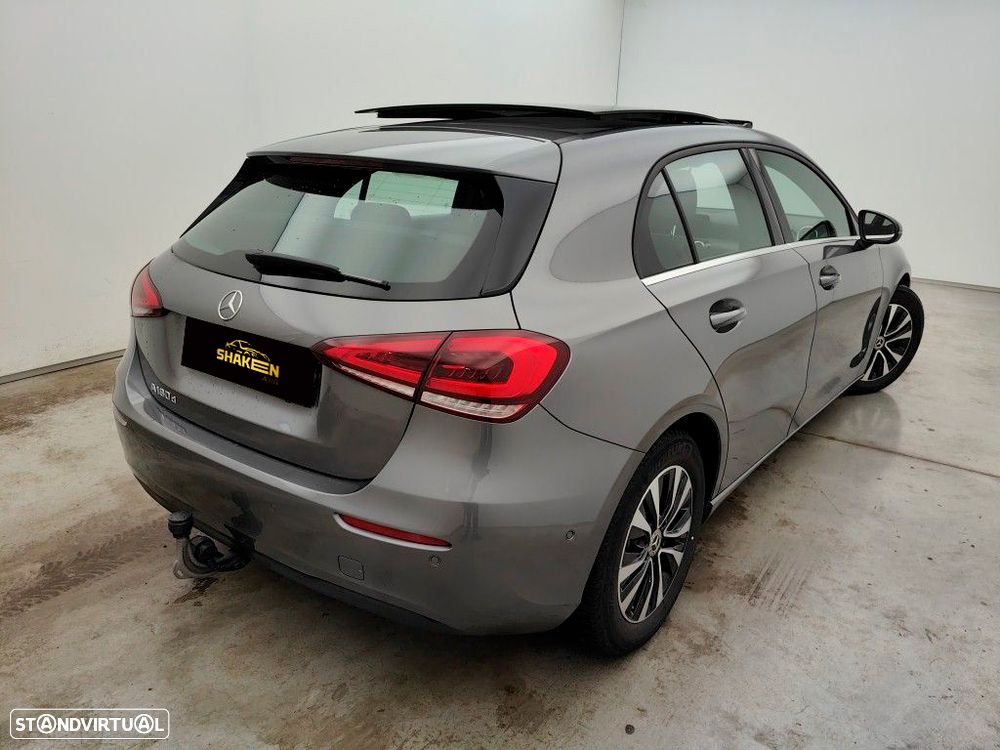 Mercedes-Benz A 180 d 8G-DCT Progressive - 3