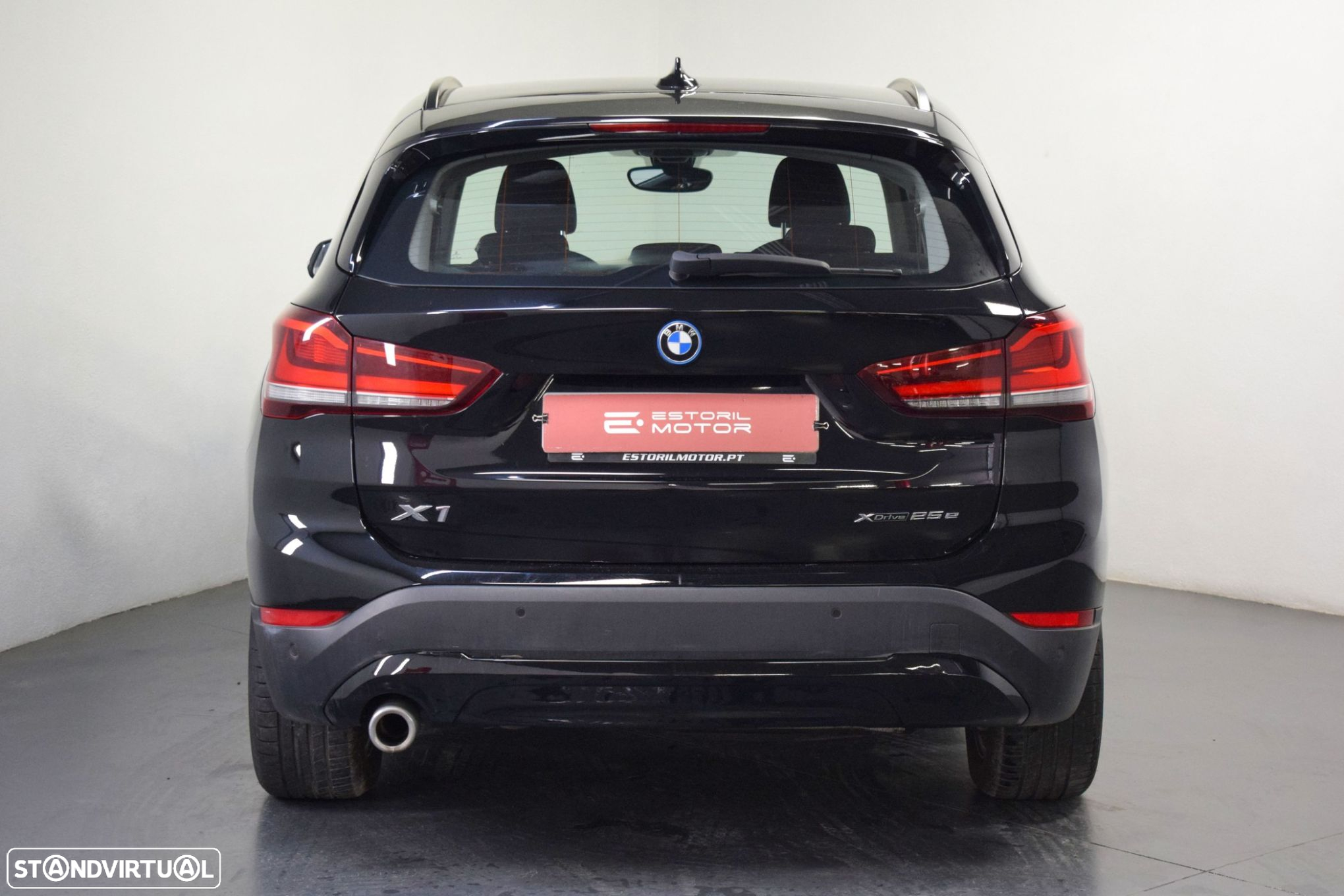 BMW X1 25 e xDrive Corporate Edition - 4
