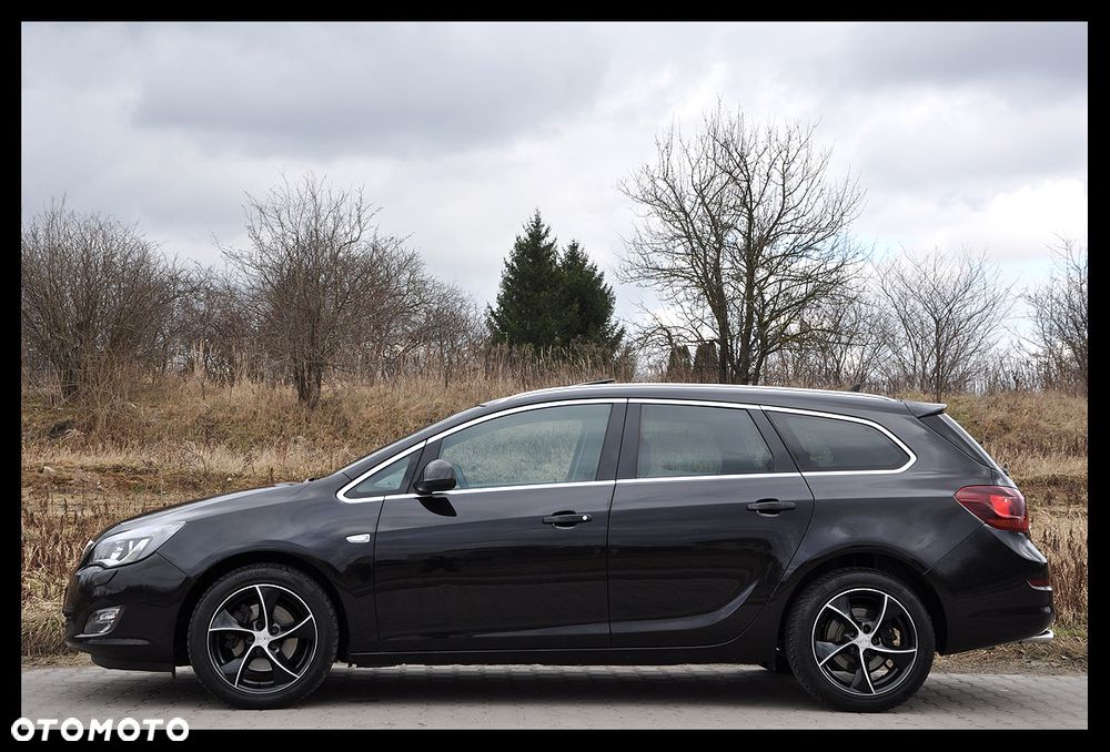 Opel Astra 1.6 Turbo Innovation - 23