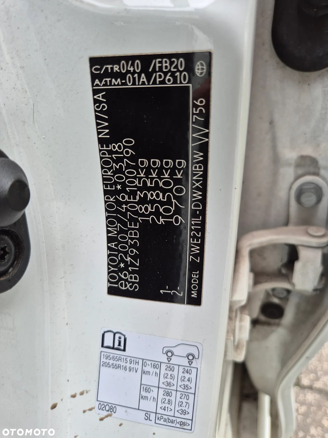 Toyota Corolla 1.8 Hybrid Comfort - 21