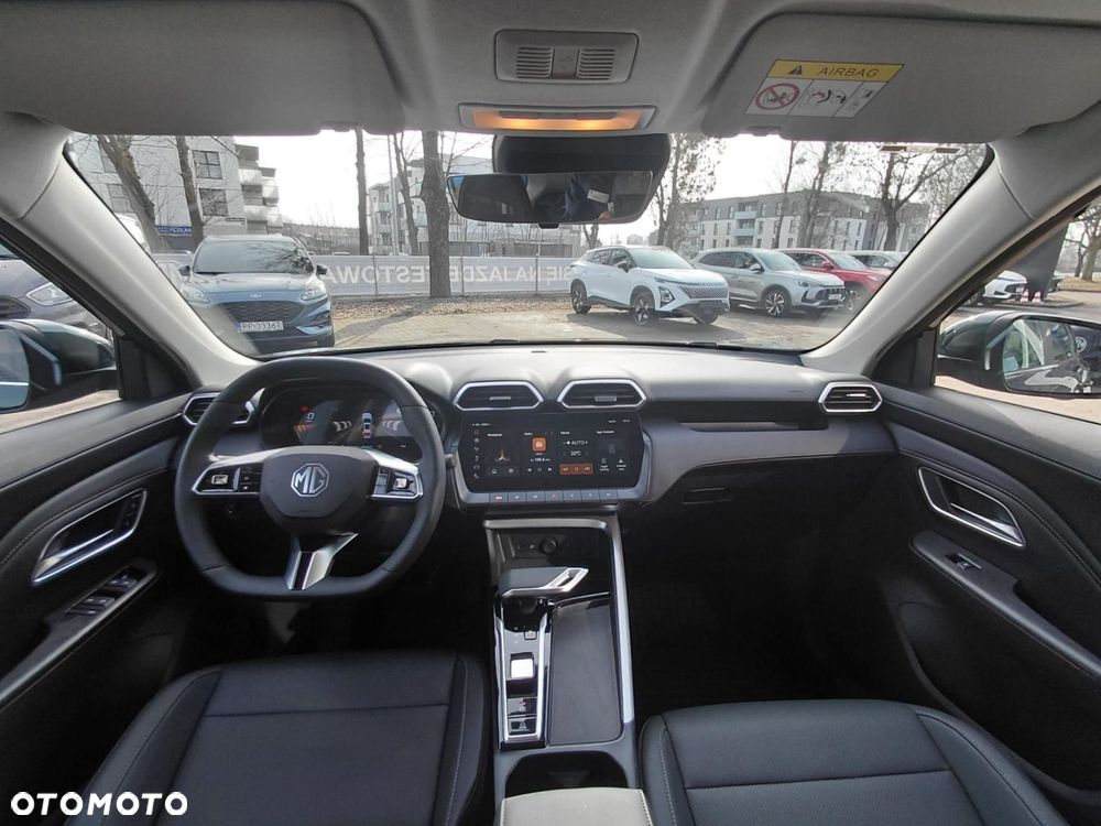 MG ZS - 8