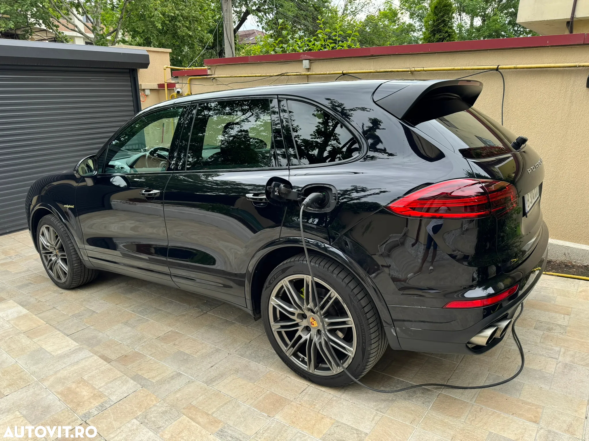 Porsche Cayenne - 4