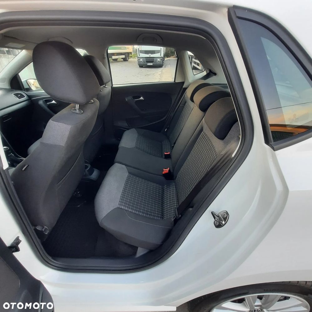 Volkswagen Polo 1.2 TSI BMT Comfortline - 23