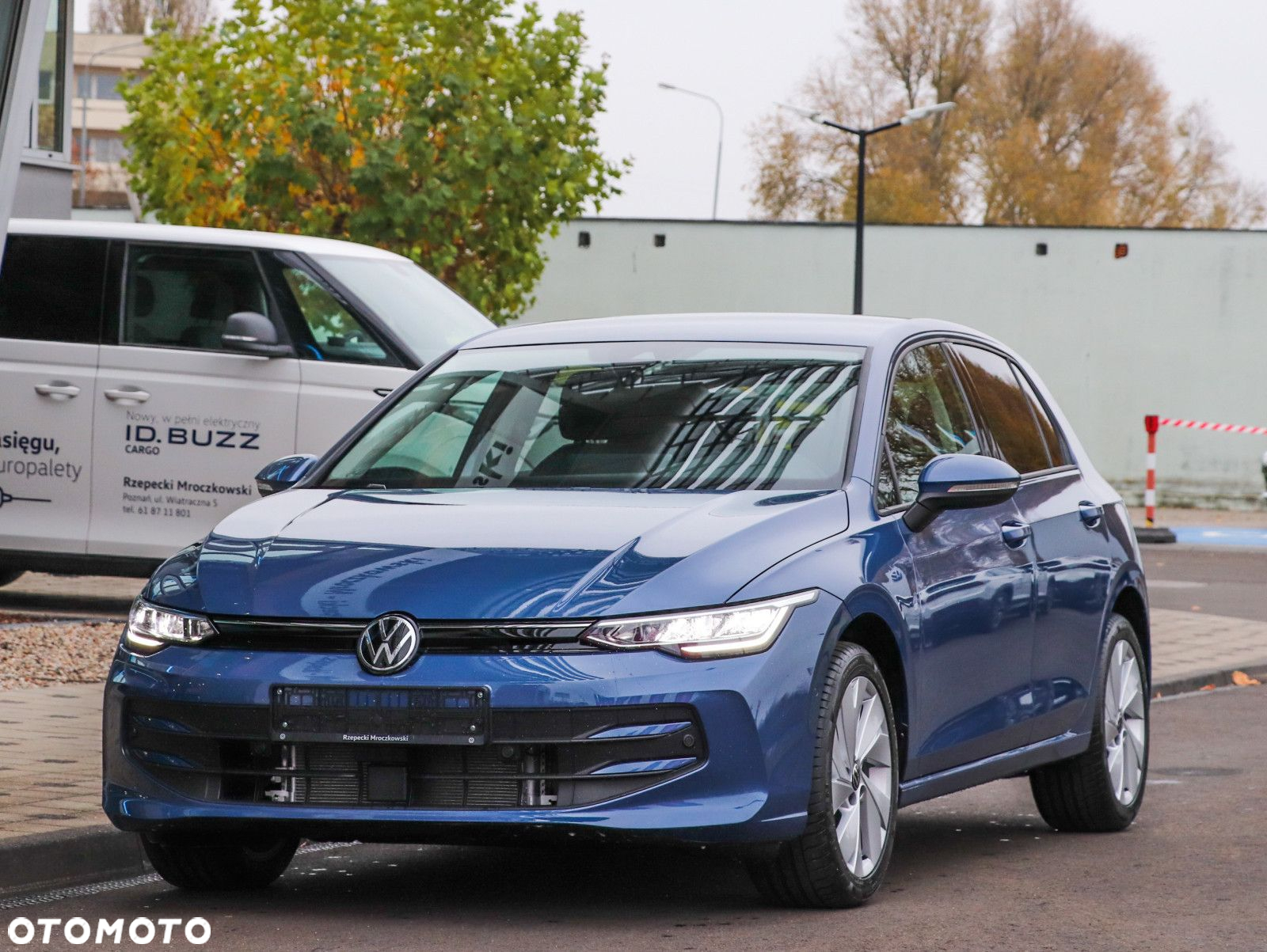 Volkswagen Golf - 8