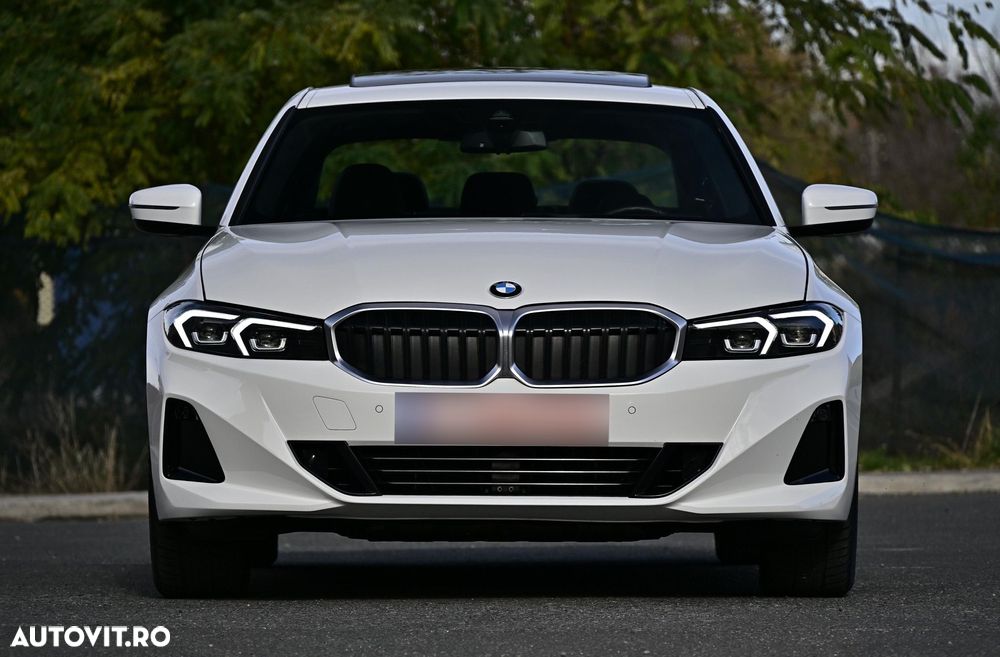 BMW Seria 3 330i xDrive AT - 1