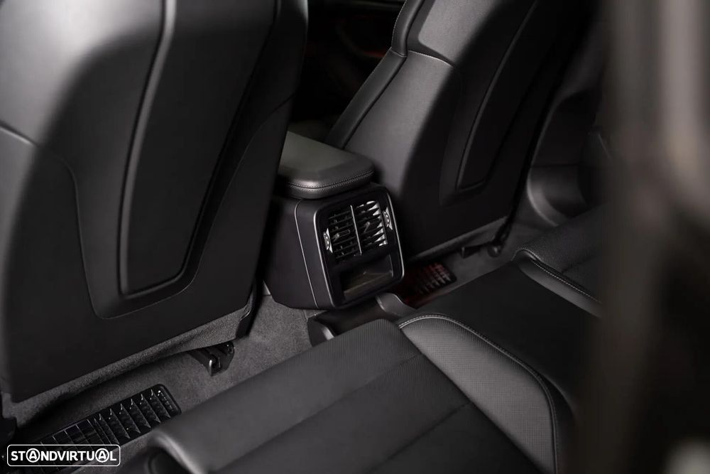 Porsche Taycan Sport Turismo 4S - 48