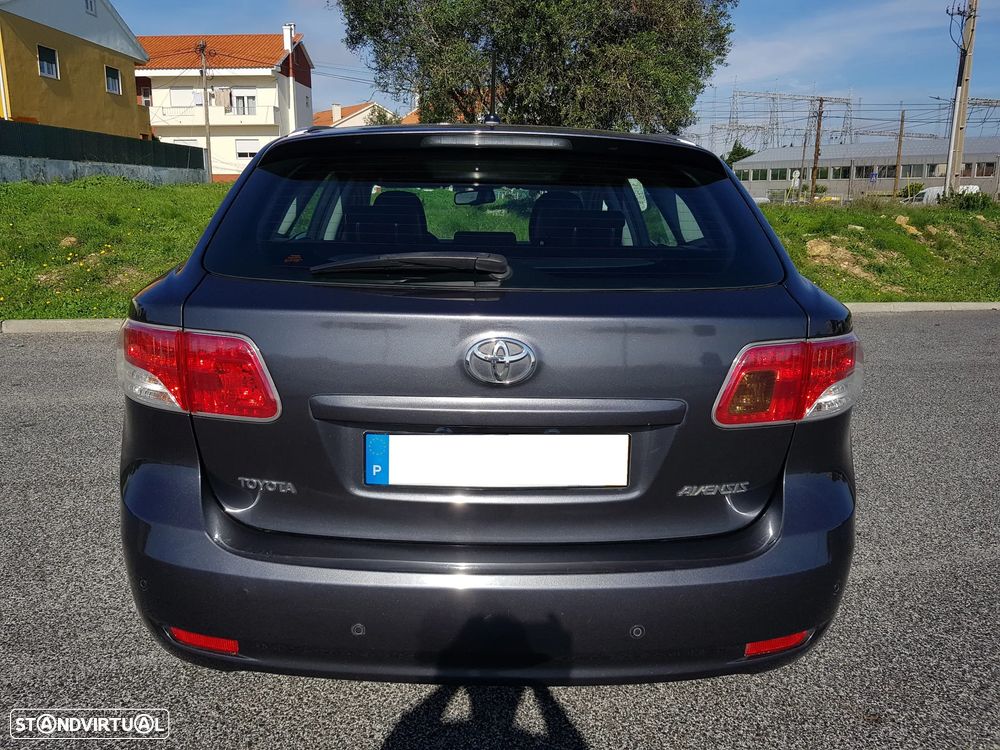 Toyota Avensis SW 2.0 D-4D Exclusive - 8