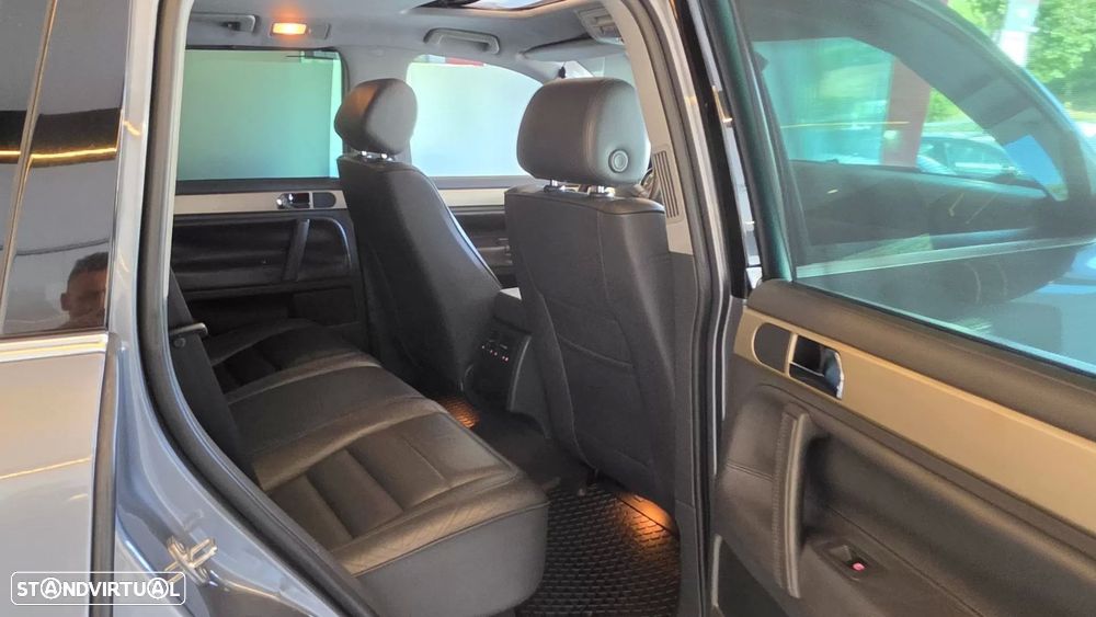 Volkswagen Touareg 3.0 TDI V6 Tiptronic — fotografia 55