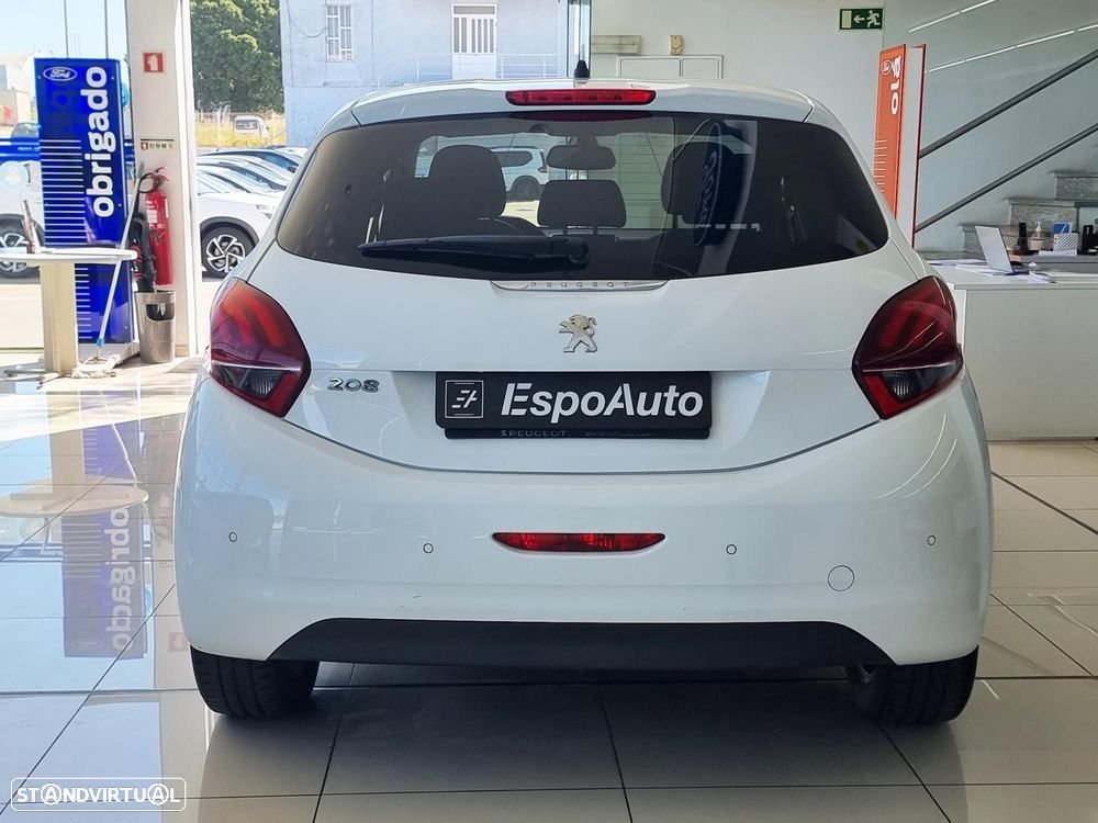 Peugeot 208 1.2 PureTech Signature - 4