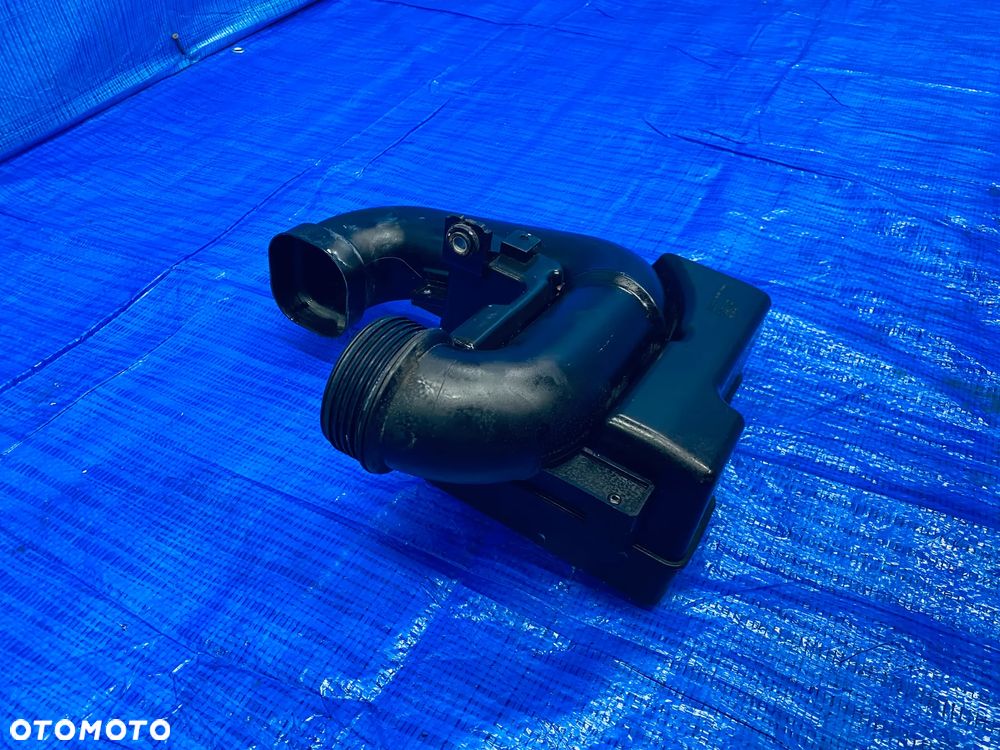 REZONATOR WLOT OBUDOWA POWIETRZA  HYUNDAI I40 1.7 CRDI D4FD 2011- ; 28220-3Z300 282203Z300  28190-3Z300 281903Z300 ORYGINAŁ - 3