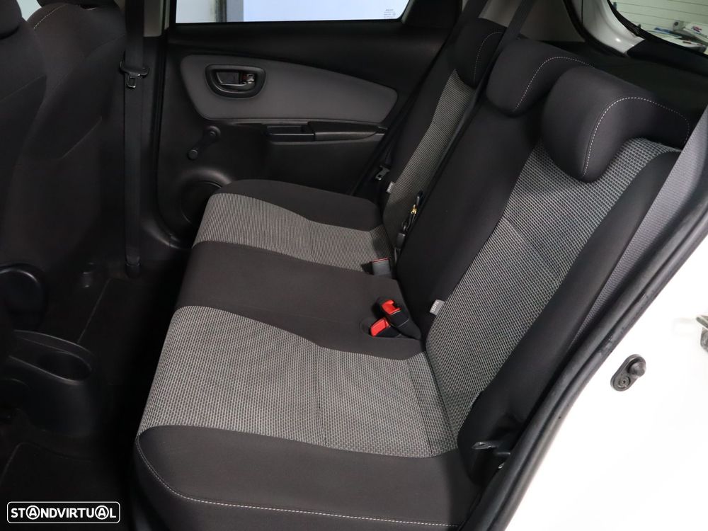 Toyota Yaris 1.5 HSD Comfort - 9