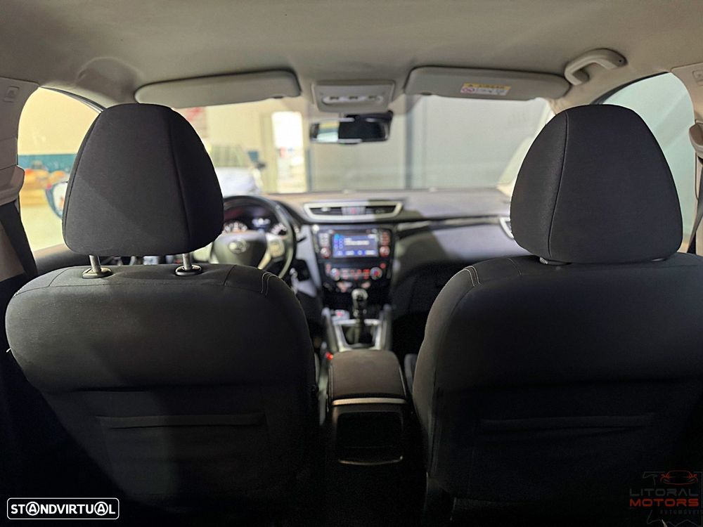 Nissan Qashqai 1.5 dCi N-Connecta - 31