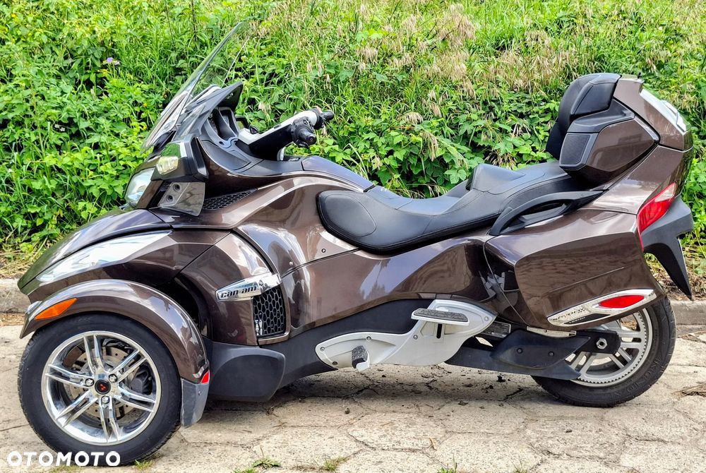 Can-Am Spyder - 13