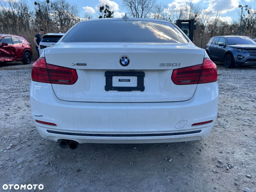BMW Seria 3 330i xDrive Edition Luxury Line Purity - 7