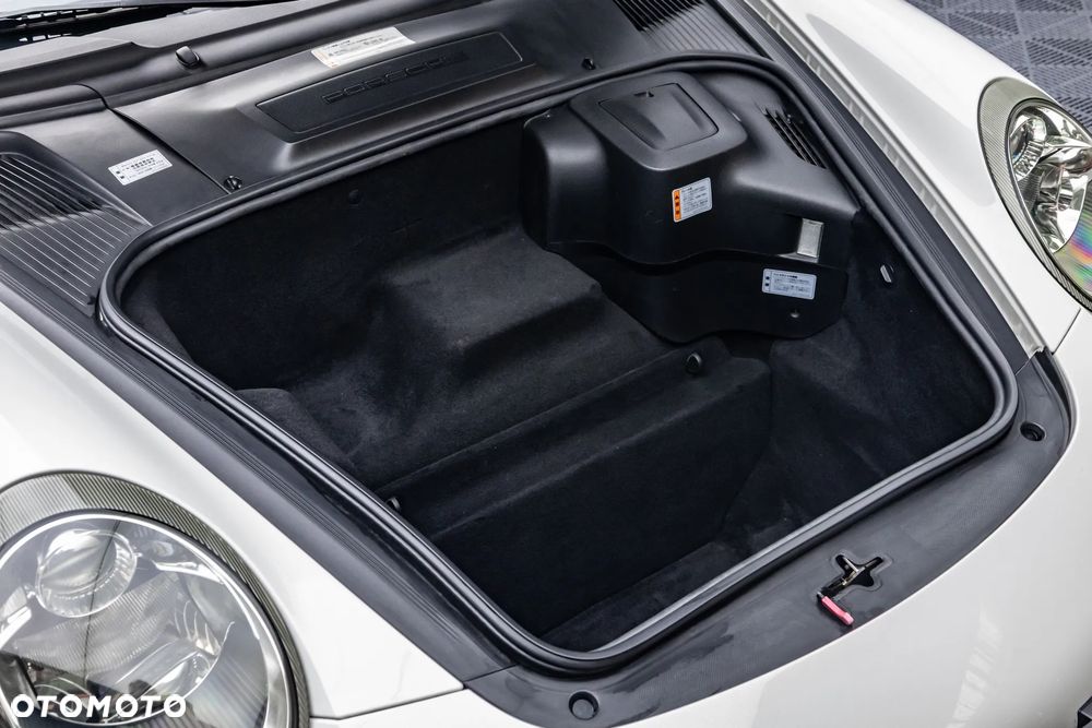 Porsche 911 Carrera Tiptronic S - 35