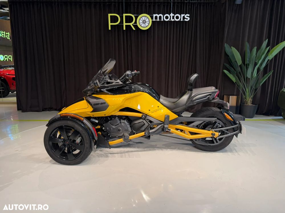 Can-Am Spyder - 7