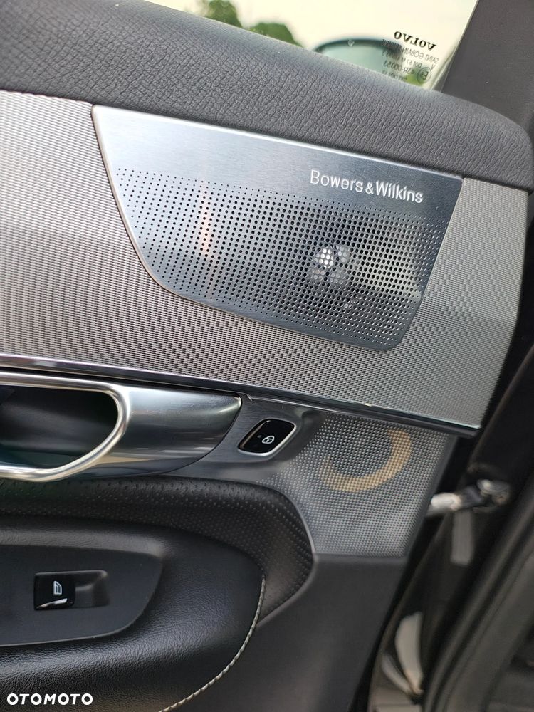 Volvo XC 90 D5 AWD R-Design 7os - 16