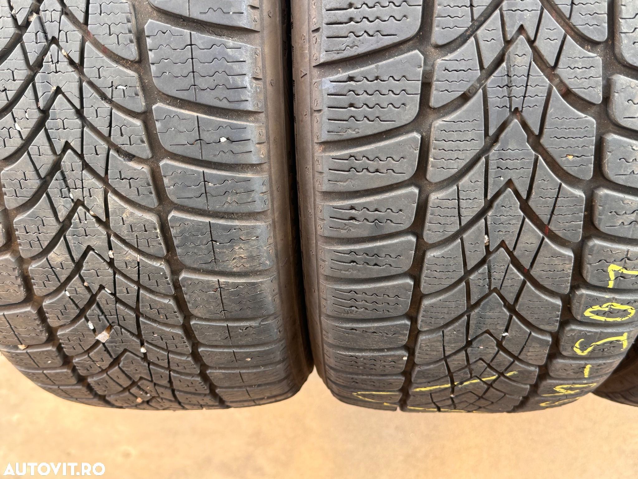 Vând 4 anvelope 205/45/17 Dunlop de iarnă second - 3