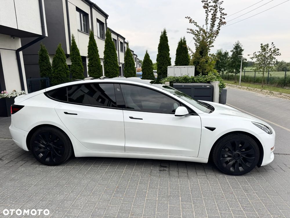 Tesla Model 3 - 11