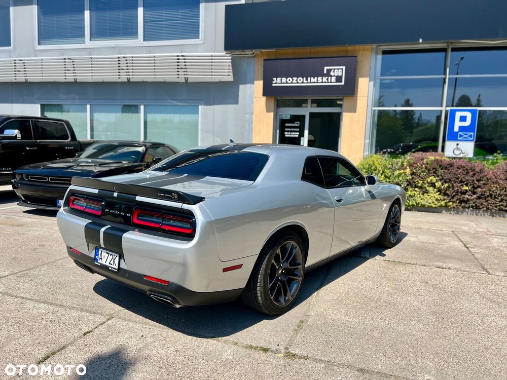 Dodge Challenger 6.4 Scat Pack - 18