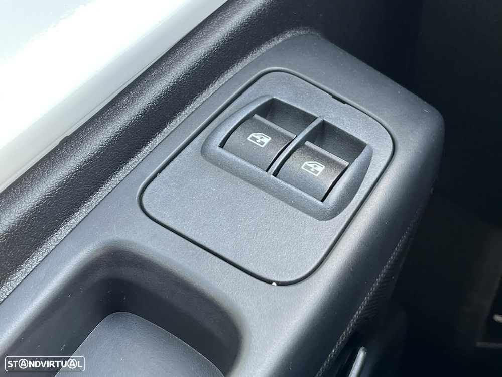 Fiat Fiorino 1.3 M-Jet SX - 10