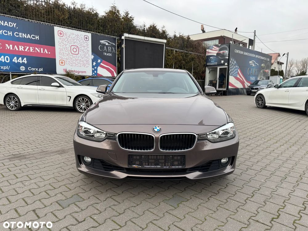 BMW Seria 3 328i Sport-Aut Luxury Line - 3
