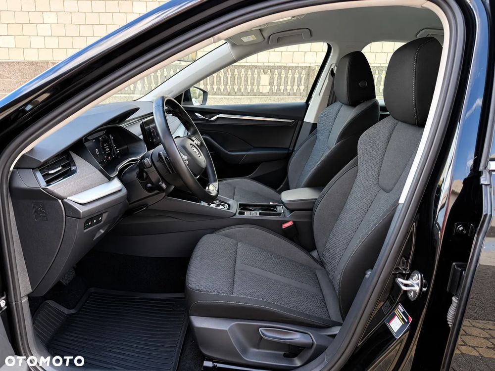 Skoda Octavia 2.0 TDI Selection DSG - 9