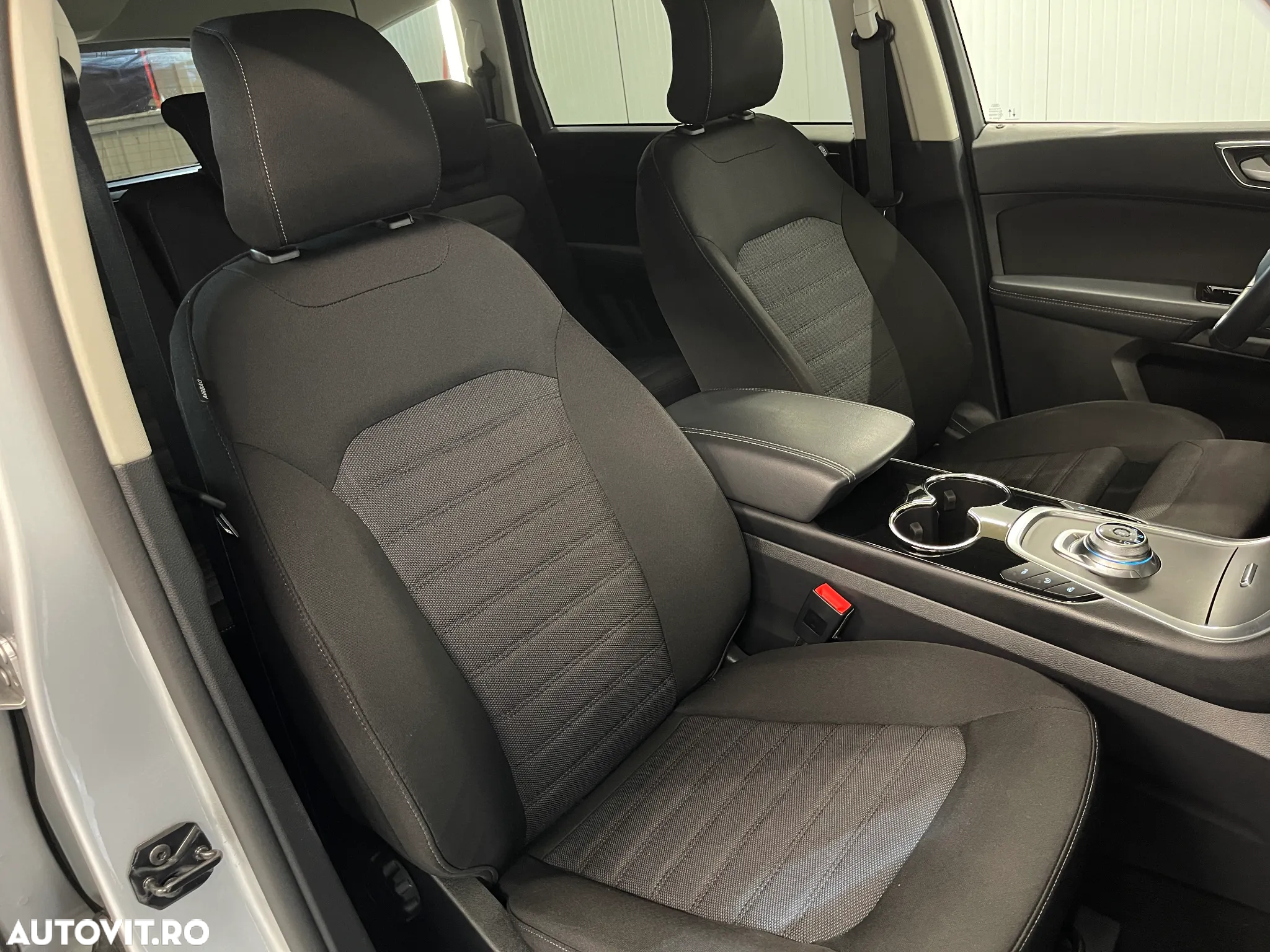 Ford S-Max 2.0 TDCi Powershift Titanium - 9