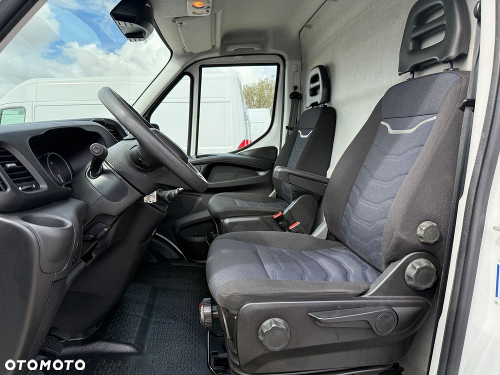 Iveco 2021/Daily 35-180VP/ 3.0 180KM/Poduszki/furgon Maxi/PDC/Radio DAB/Tempomat/ - 16